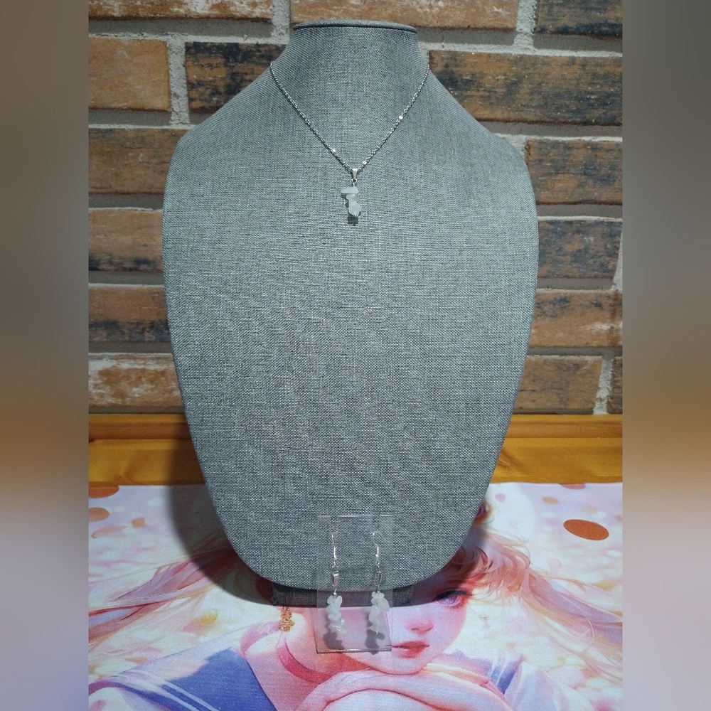 Quartz crystal Chip Stone pendant necklace - Picture 2 of 12